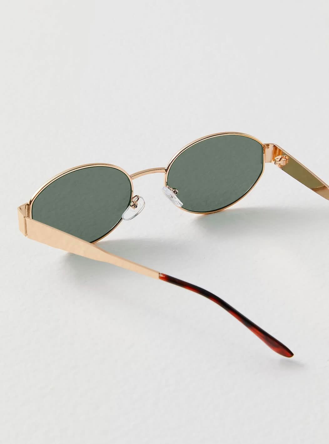 CHARLOTTE | Lunettes de soleil rondes, raffinées et élégantes